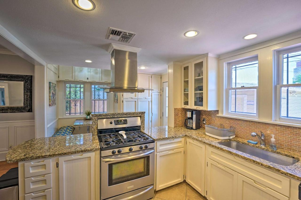 Corpus Christi Home With Pool And Hot Tub Walk To Bay Exterior photo